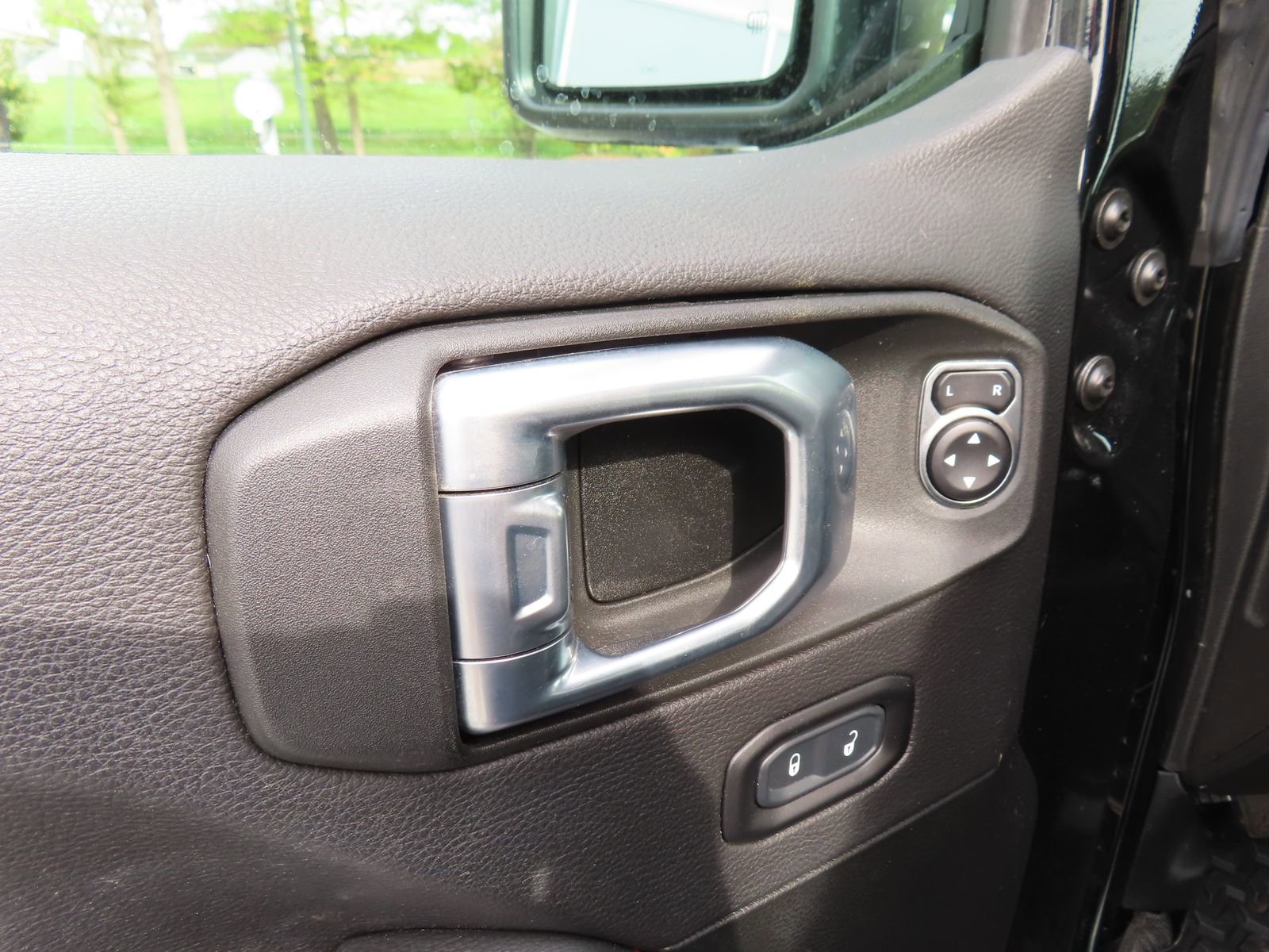 Used 2022 Jeep Wrangler Unlimited Rubicon w/ Xtreme Recon 35" Tire Package image 14