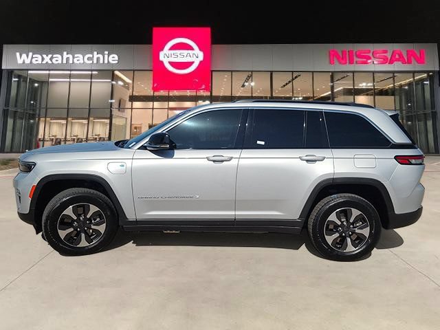 Used 2024 Jeep Grand Cherokee Limited 4xe AWD/4WD image 3