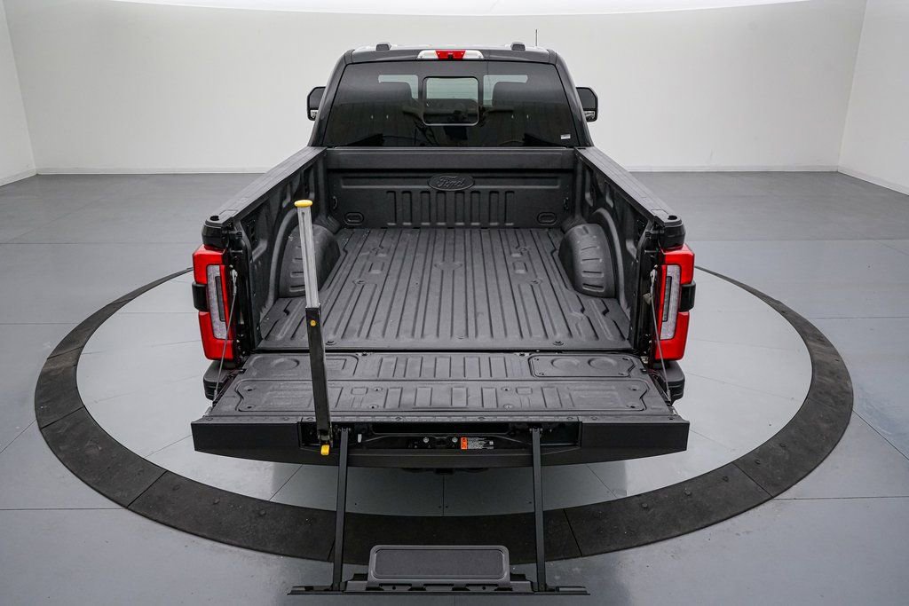Certified 2025 Ford F350 Platinum AWD/4WD image 7