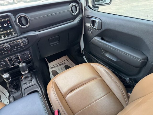 Used 2021 Jeep Wrangler Unlimited Sahara w/ Cold Weather Group AWD/4WD image 15