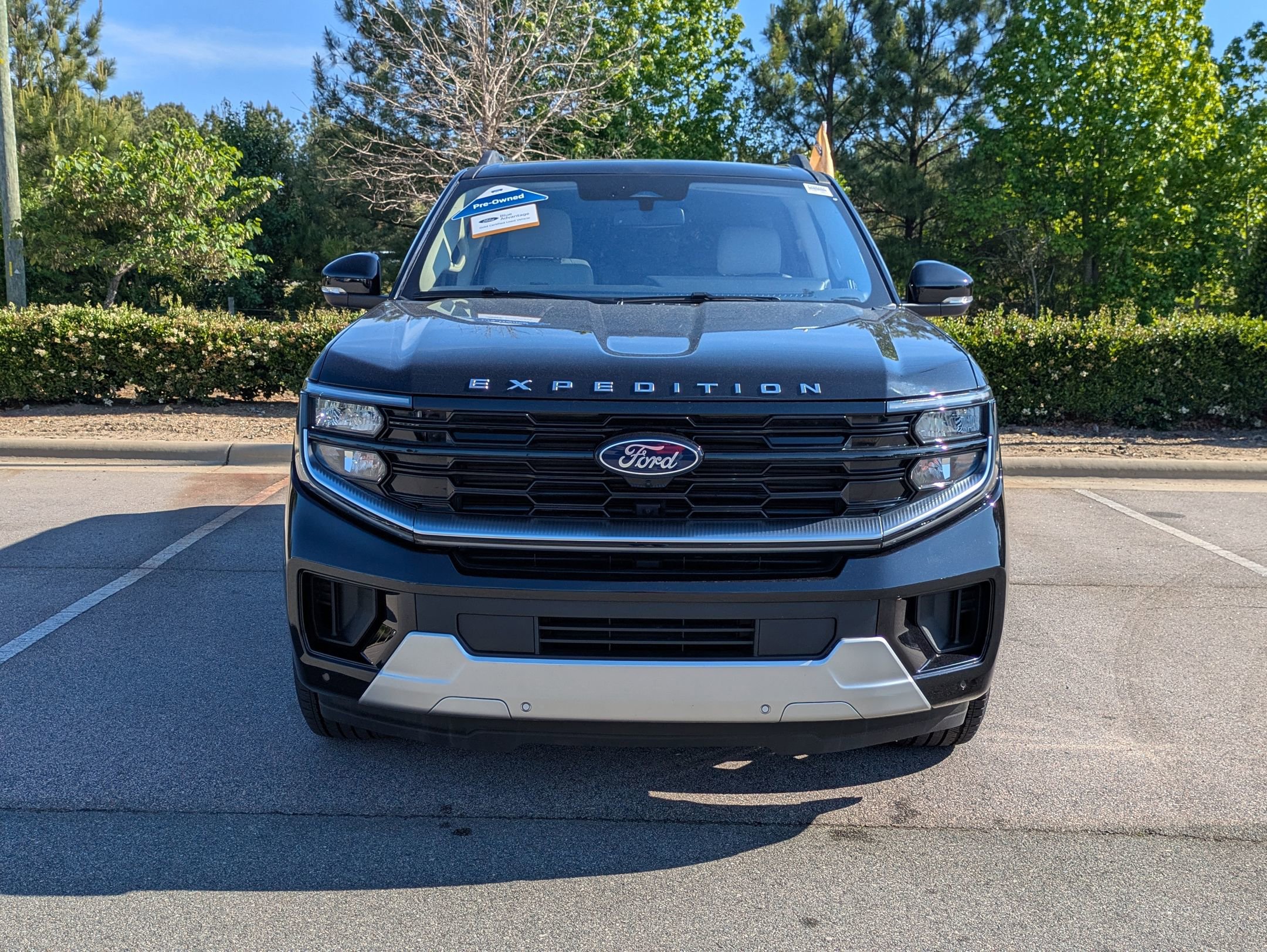 Certified 2025 Ford Expedition Platinum w/ Driver's Package AWD/4WD image 9