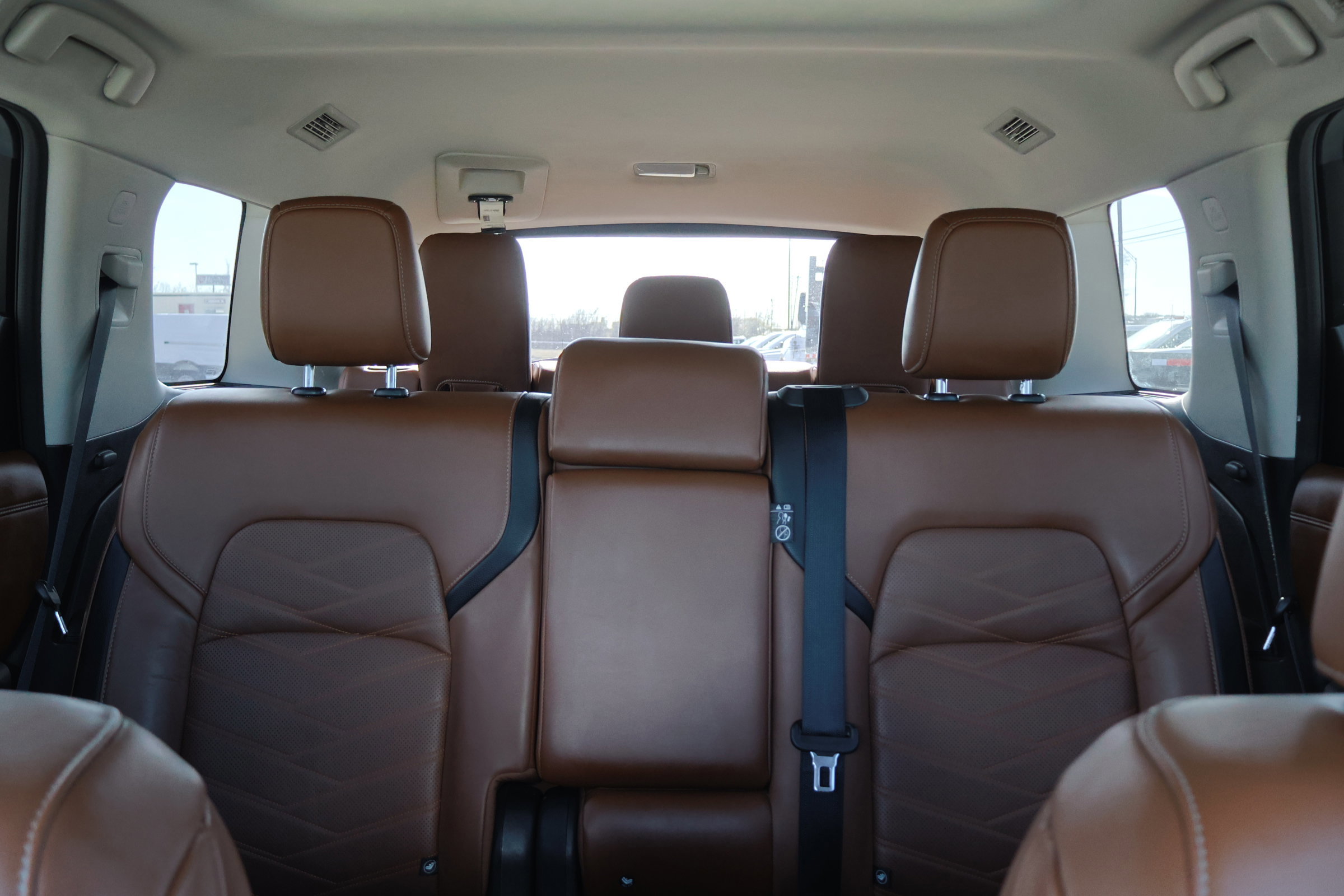 Used 2022 Nissan Pathfinder Platinum w/ Cargo Package image 29