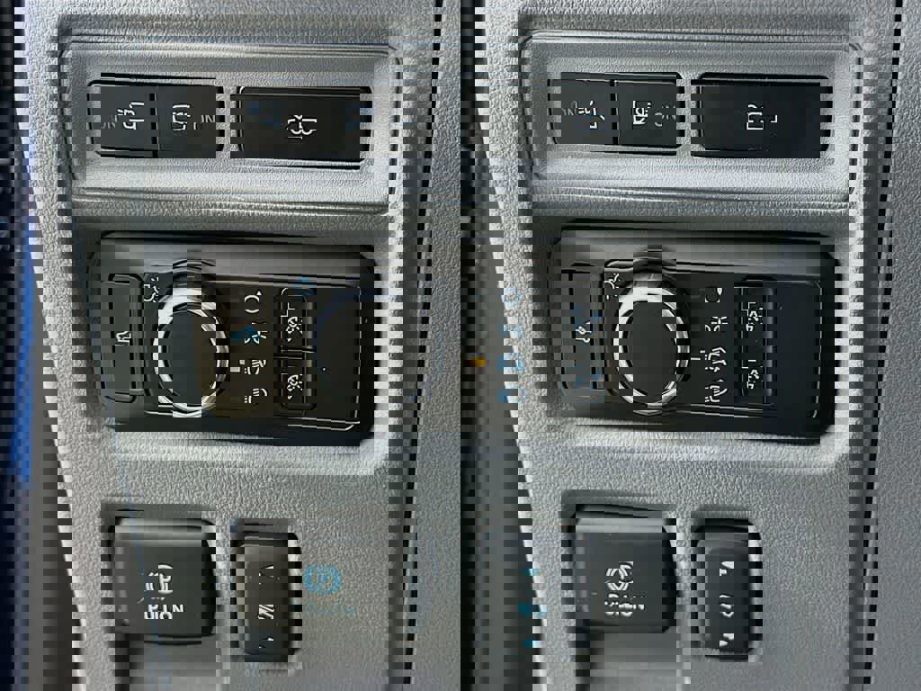 Certified 2023 Ford F150 Lightning XLT image 27