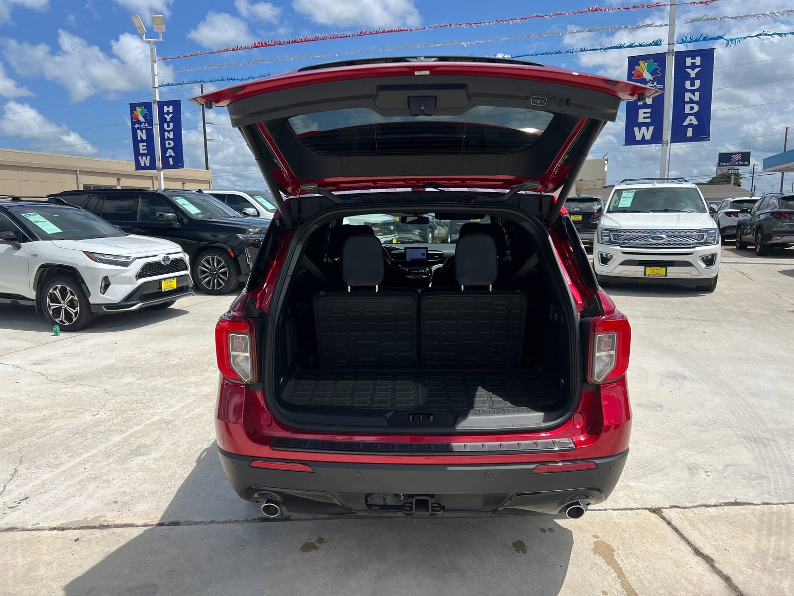 Certified 2023 Ford Explorer ST-Line w/ Class IV Trailer Tow Package RWD image 13
