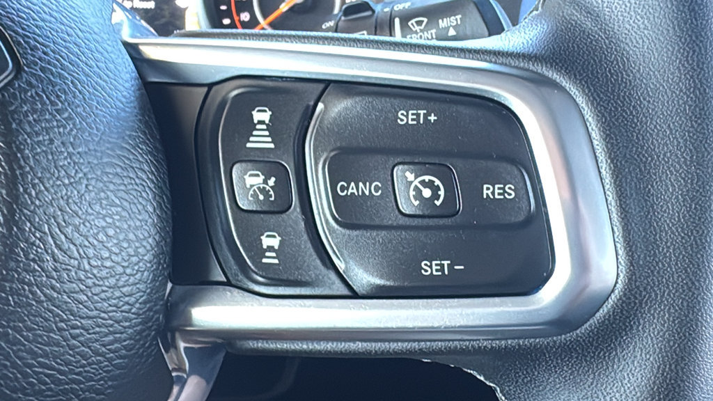 Used 2026 Jeep Wrangler Unlimited Sahara AWD/4WD image 15