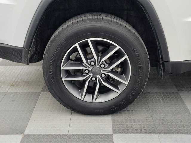 Used 2021 Jeep Grand Cherokee Limited AWD/4WD image 13