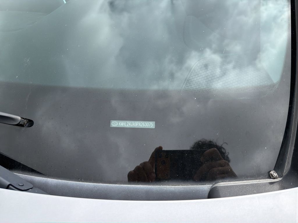 Used 2023 Hyundai Sonata SE image 2