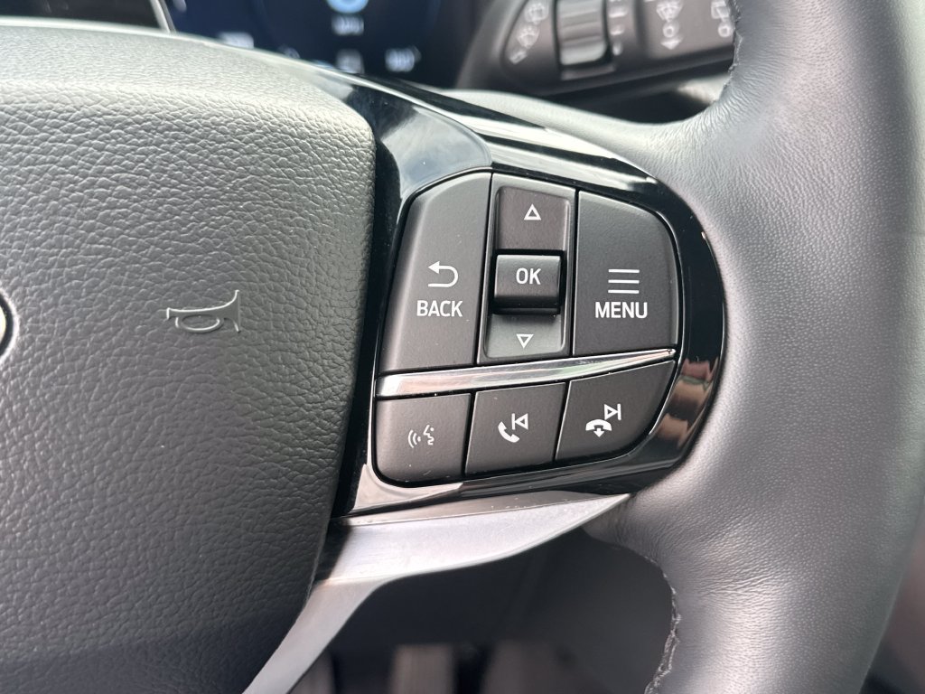 Certified 2026 Ford Explorer Platinum RWD image 17
