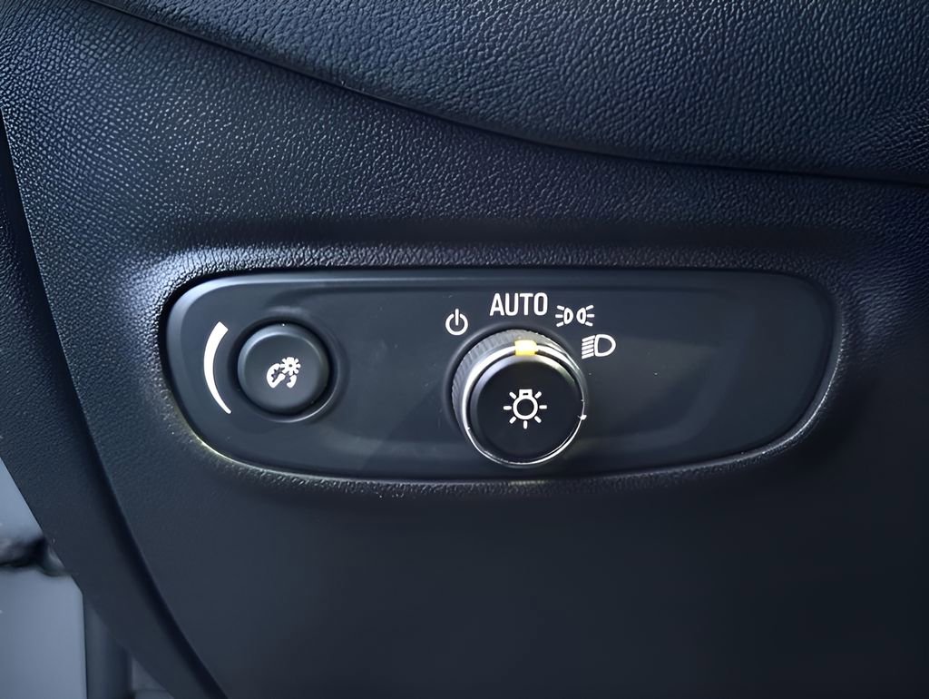 Used 2024 Chevrolet Equinox LT AWD/4WD image 14