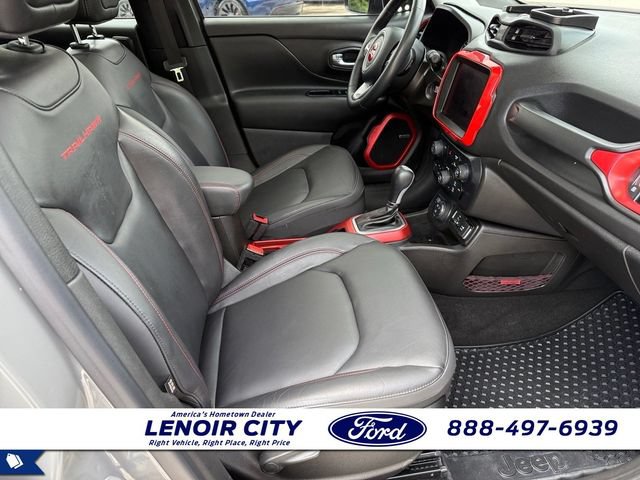 Used 2021 Jeep Renegade Trailhawk w/ Sun & Sound Group AWD/4WD image 13