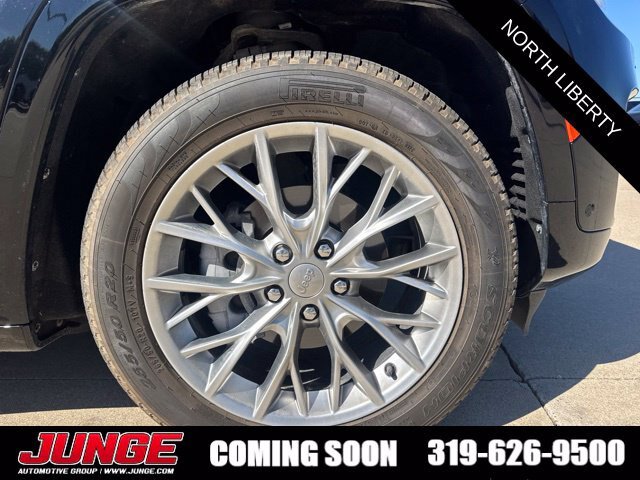 Used 2024 Jeep Grand Cherokee Summit AWD/4WD image 10
