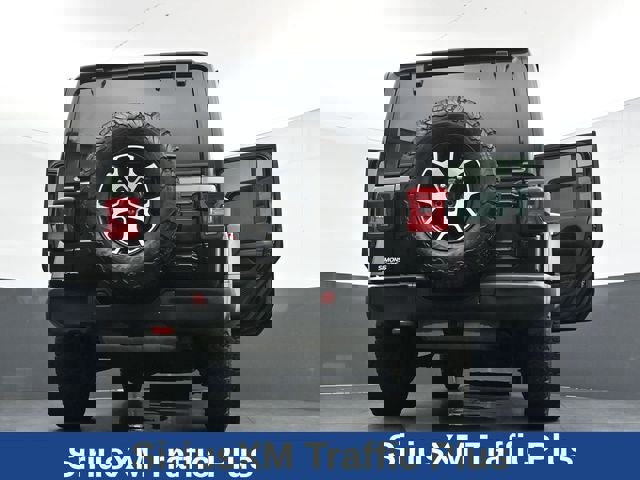 Used 2021 Jeep Wrangler Unlimited Rubicon w/ Dual Top Group AWD/4WD image 39