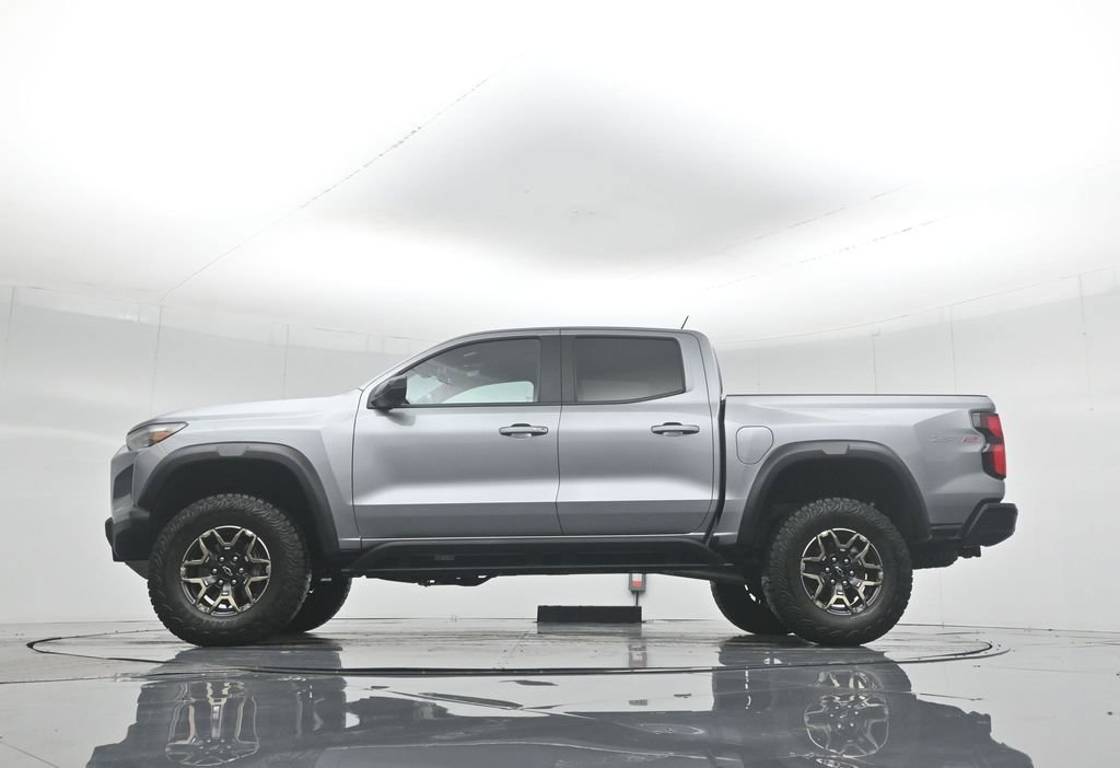 Used 2024 Chevrolet Colorado ZR2 w/ Technology Package image 56