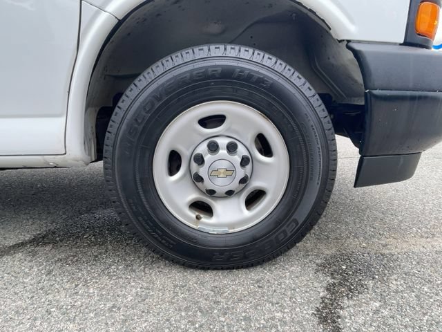 Used 2022 Chevrolet Express 2500 w/ Driver Convenience Package RWD image 10