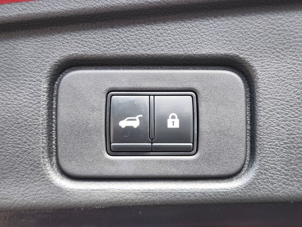 Used 2022 Nissan Pathfinder SV w/ SV Premium Package AWD/4WD image 35