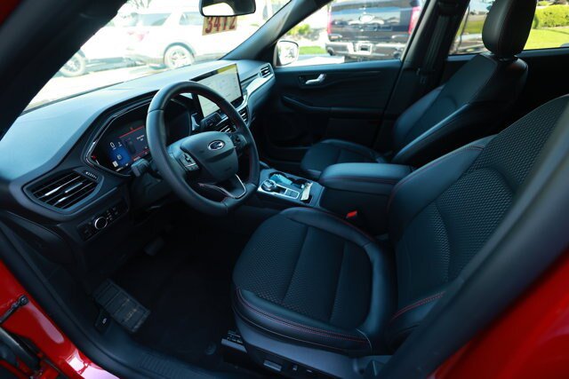 Certified 2025 Ford Escape ST-Line w/ Tech Pack #1 FWD image 10