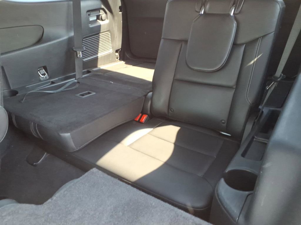 Certified 2023 Ford Explorer XLT w/ Equipment Group 202A AWD/4WD image 11