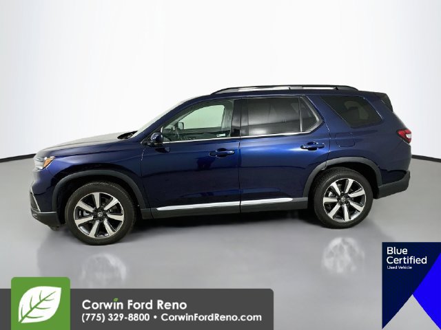 Used 2025 Honda Pilot Touring image 4