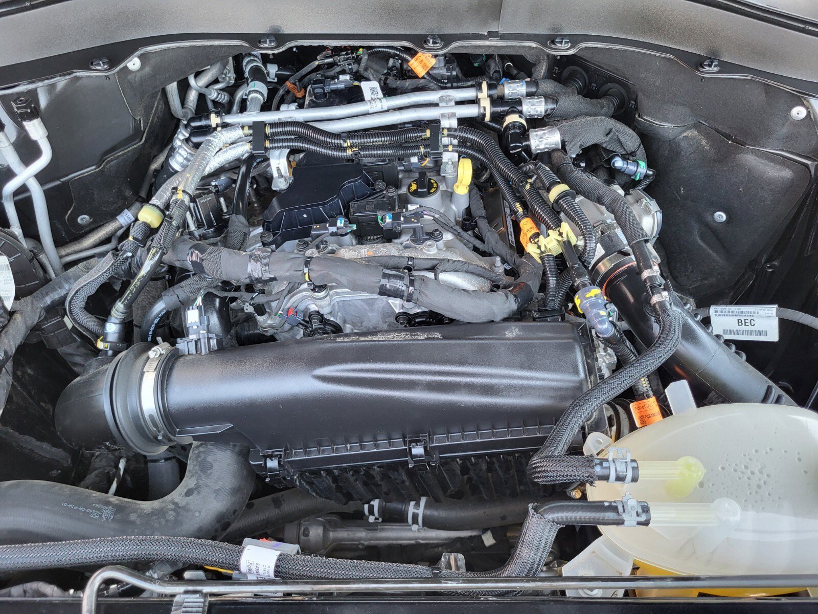 Certified 2025 Ford Explorer Active RWD image 33