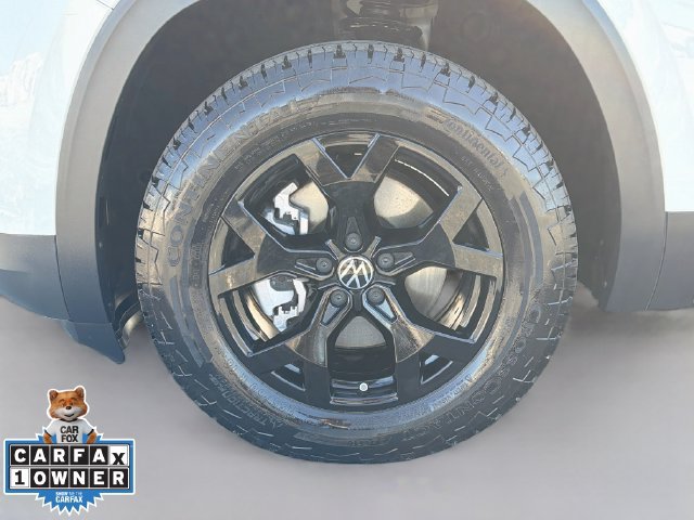 Used 2024 Volkswagen Atlas Peak Edition SE AWD/4WD image 44