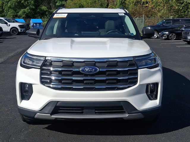 Certified 2025 Ford Explorer Active w/ Active Comfort Package AWD/4WD image 3