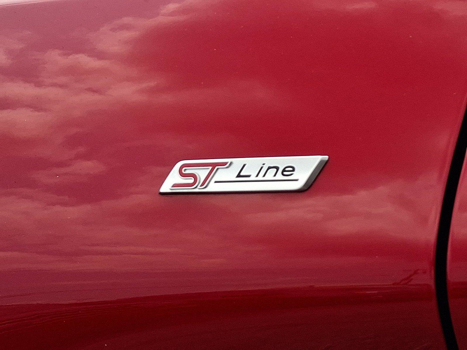 Certified 2025 Ford Explorer ST-Line AWD/4WD image 31