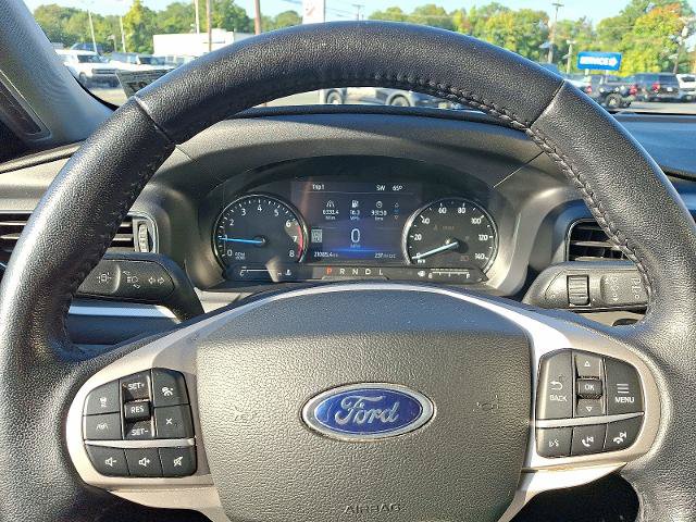Certified 2022 Ford Explorer XLT w/ Equipment Group 202A AWD/4WD image 21