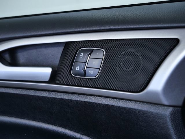 Certified 2018 Ford Fusion SE w/ Fusion SE Technology Package image 27