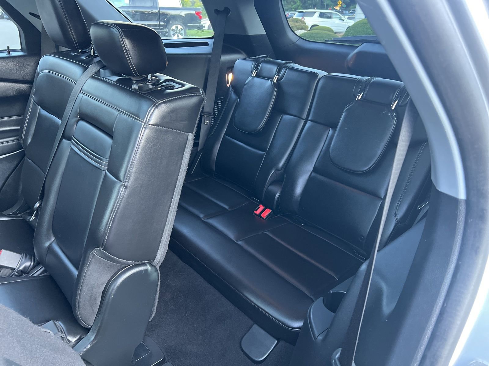 Certified 2022 Ford Explorer XLT w/ Equipment Group 202A image 19