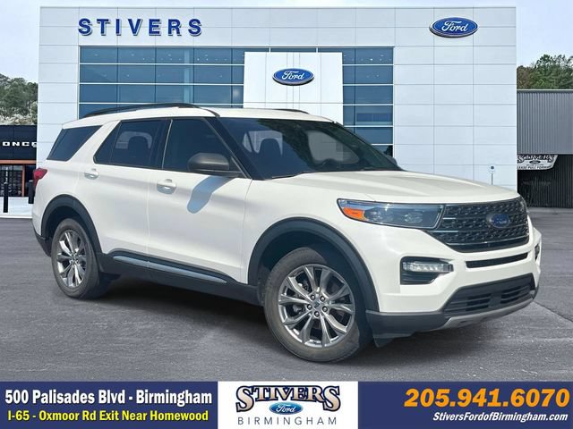 Certified 2022 Ford Explorer XLT w/ Equipment Group 202A AWD/4WD image 1