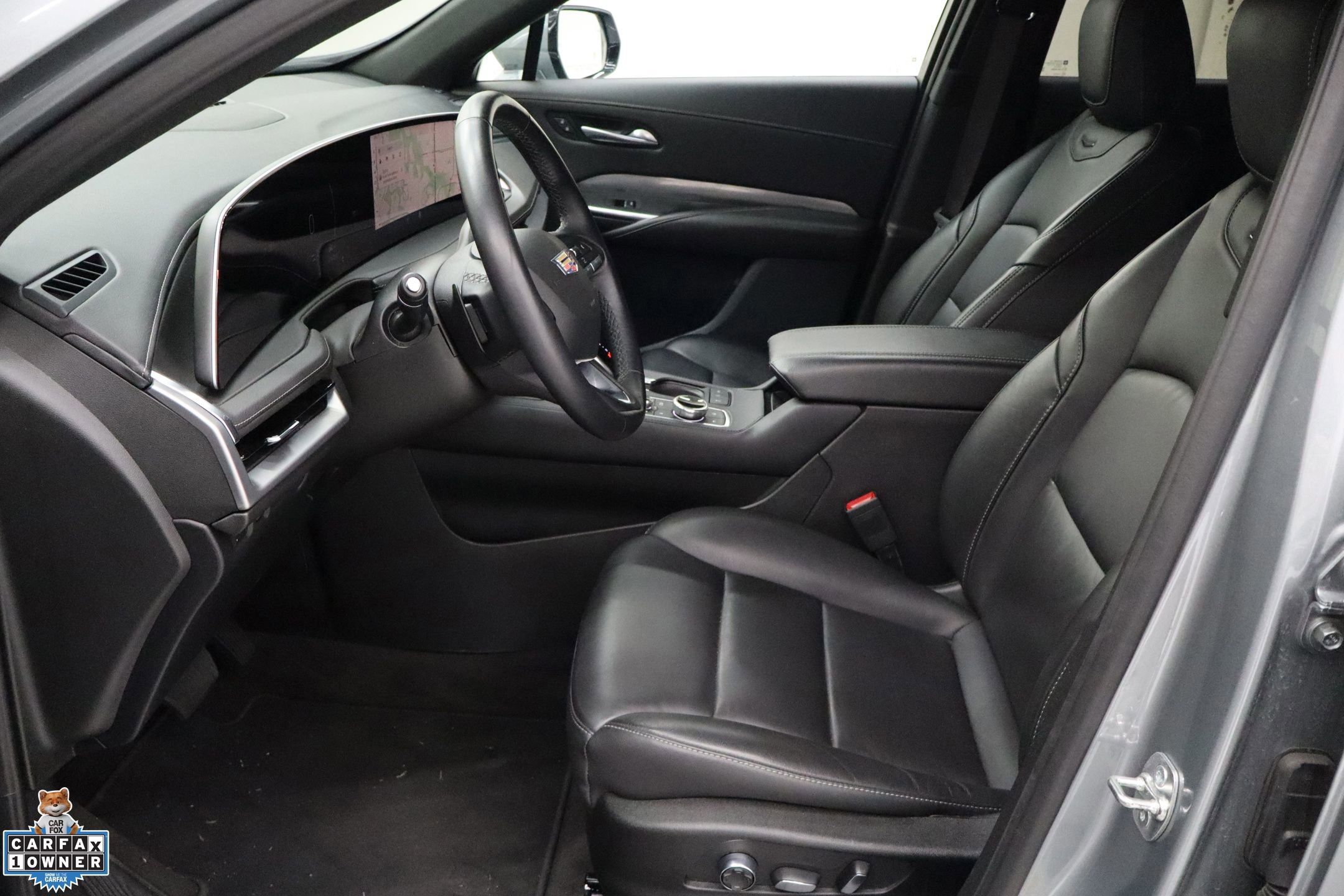 Used 2025 Cadillac XT4 Premium Luxury image 14