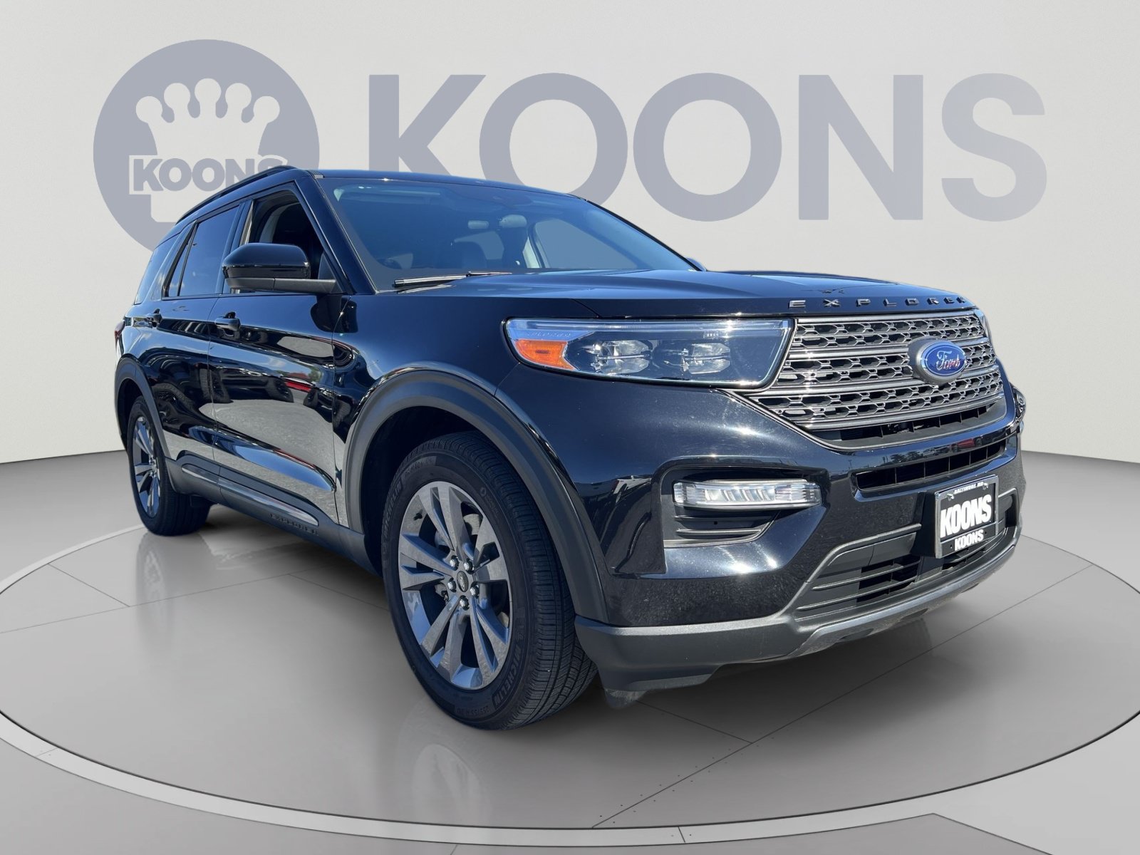 Certified 2024 Ford Explorer XLT w/ Equipment Group 202A RWD image 18