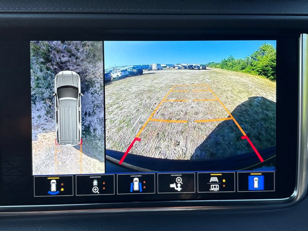 Used 2023 GMC Yukon Denali w/ LPO, Floor Liner Package AWD/4WD image 17