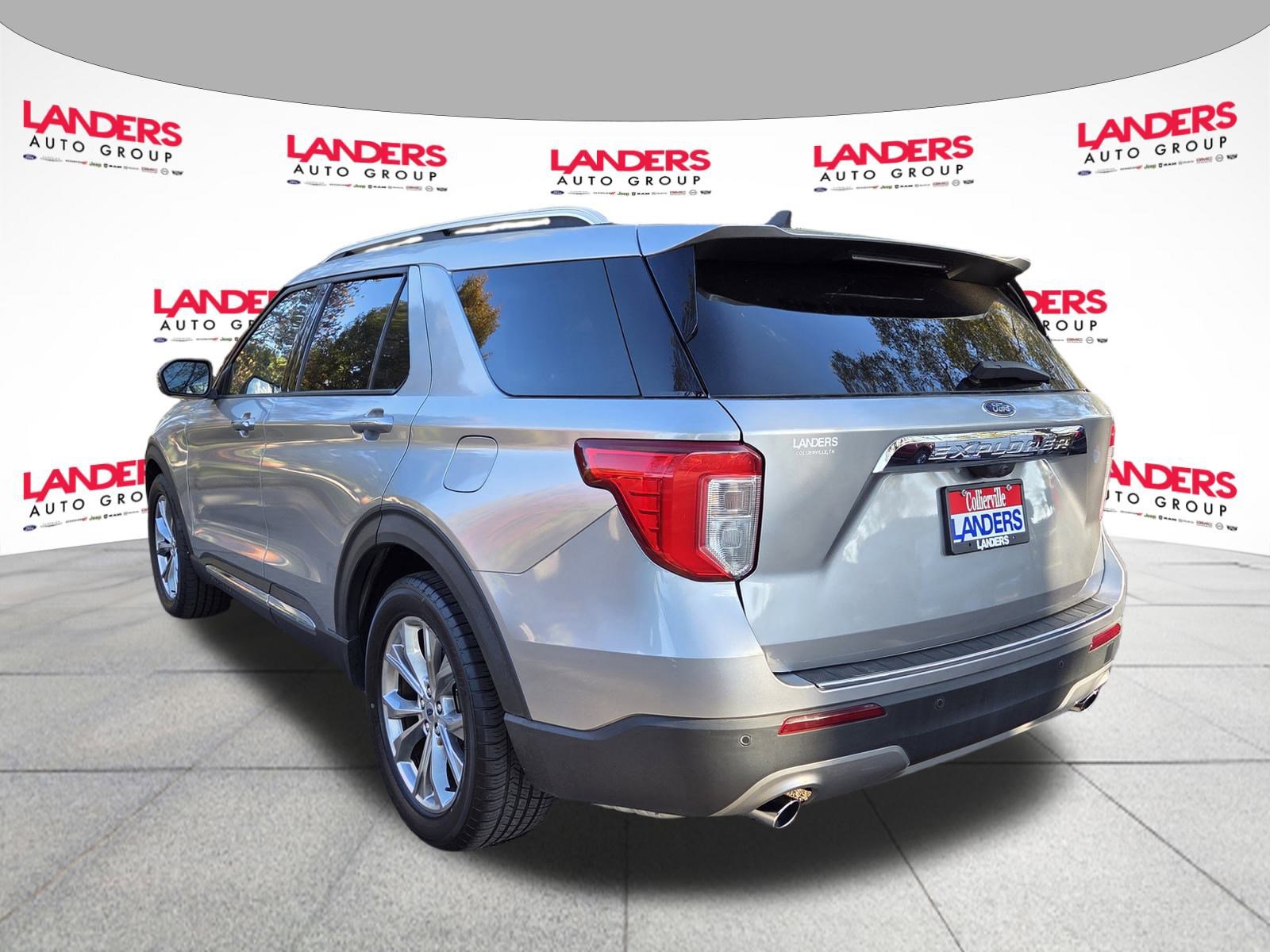 Certified 2021 Ford Explorer Limited w/ Equipment Group 301A image 5