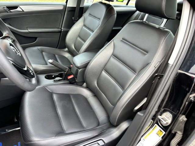 Used 2018 Volkswagen Jetta Wolfsburg Edition image 11