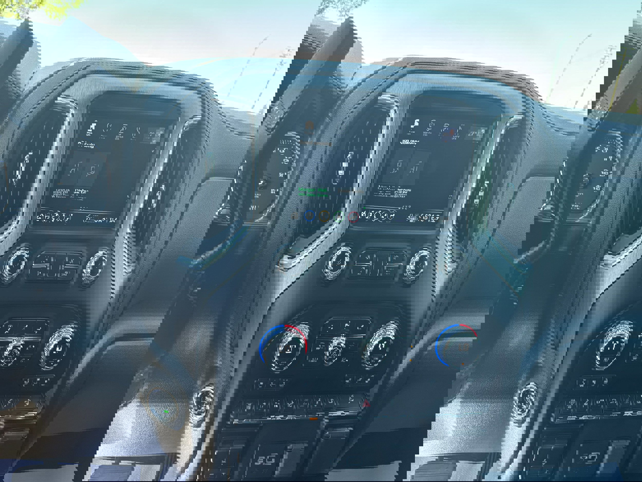 Used 2023 GMC Sierra 2500 Denali w/ Denali Ultimate Package image 13