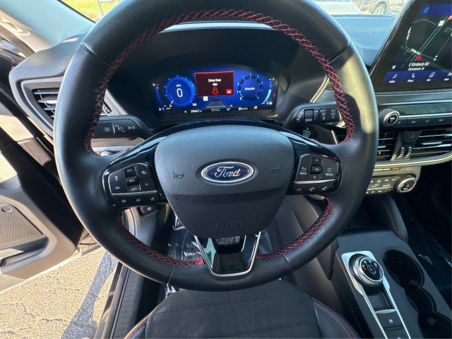 Certified 2022 Ford Escape SEL w/ SEL Stealth AWD Package image 16