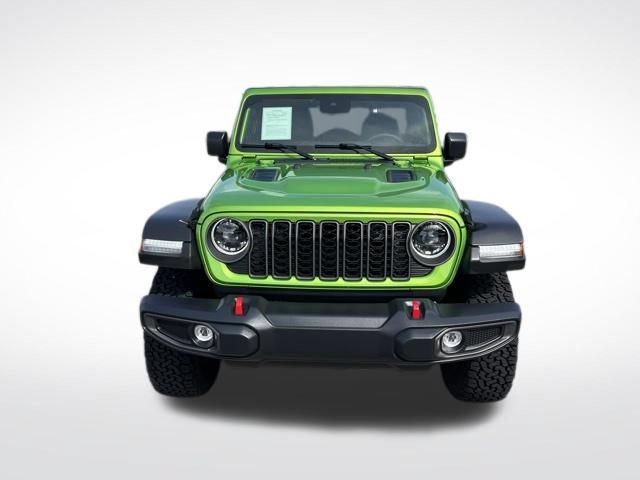 Used 2025 Jeep Wrangler Unlimited Rubicon w/ Convenience Group AWD/4WD image 2