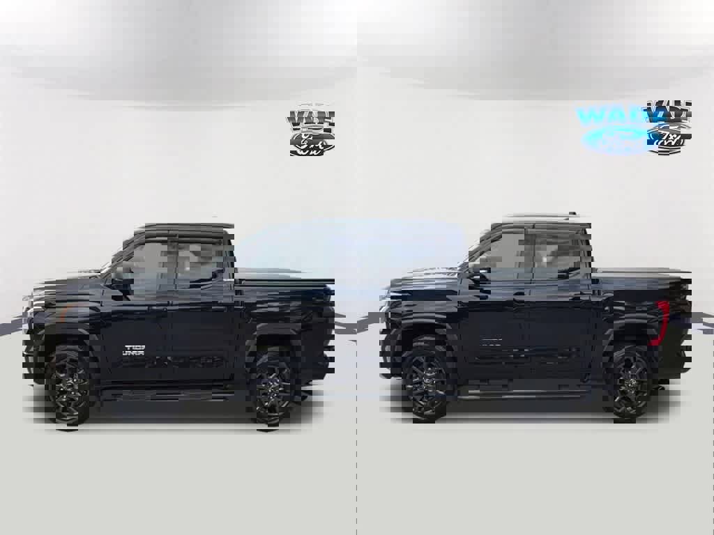 Used 2022 Toyota Tundra SR5 w/ SR5 Premium Package image 8