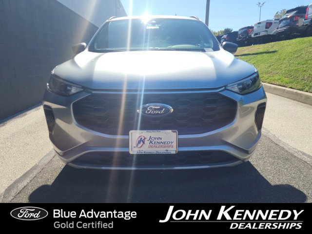Certified 2024 Ford Escape ST-Line AWD/4WD image 2