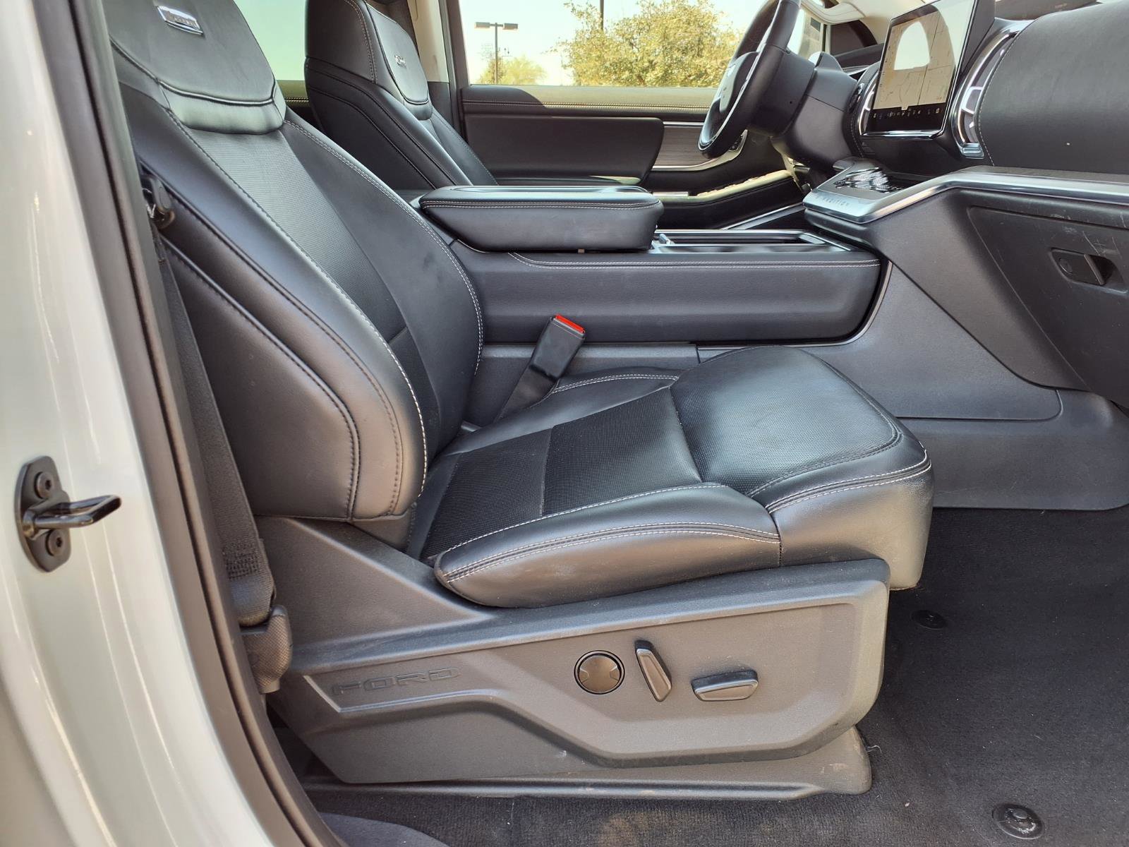 Certified 2025 Ford Expedition Max Platinum AWD/4WD image 11