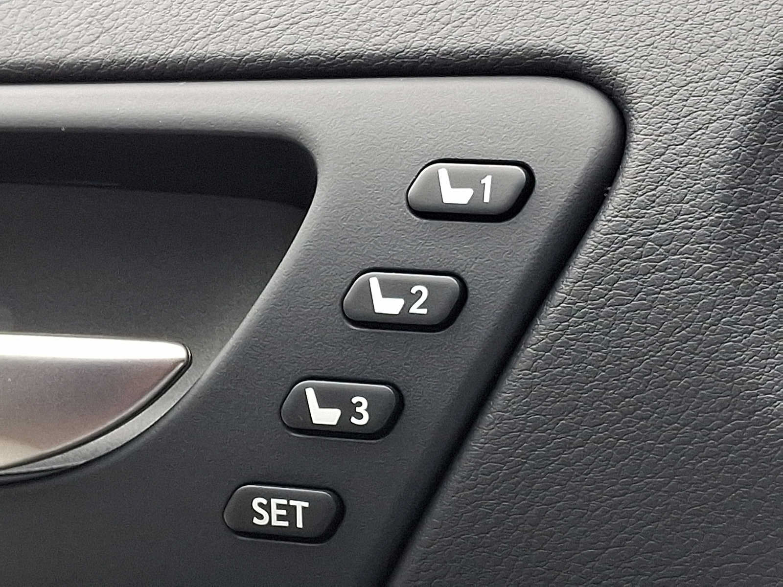 Used 2023 Lexus IS 500 RWD image 27
