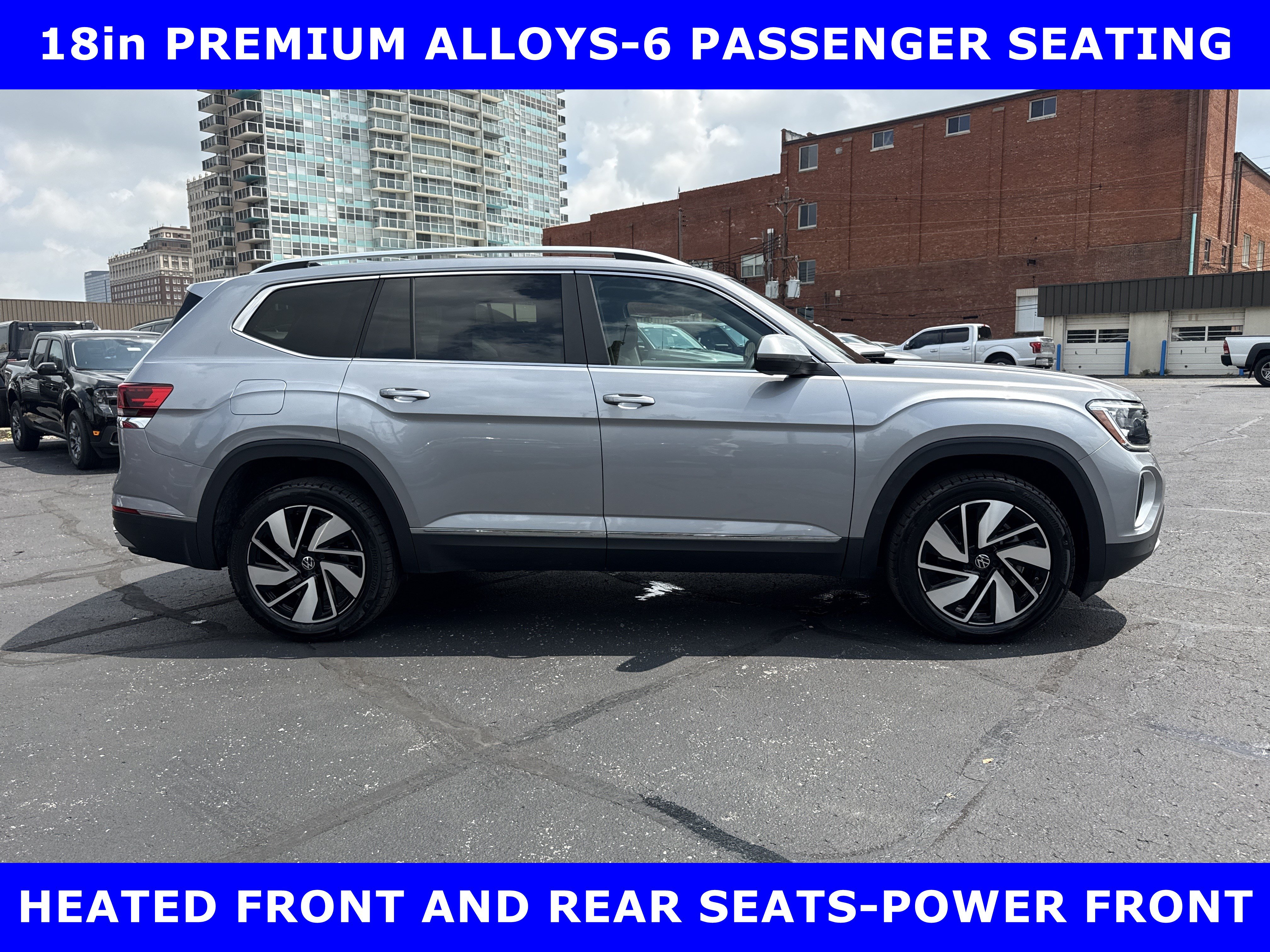 Used 2024 Volkswagen Atlas SEL AWD/4WD image 2