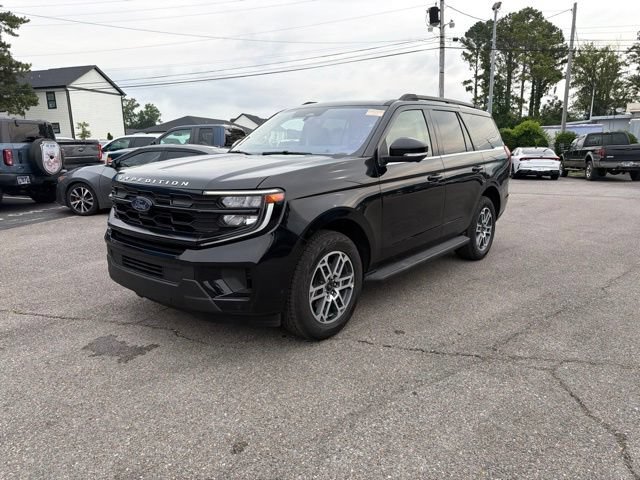 Certified 2025 Ford Expedition Active AWD/4WD image 12