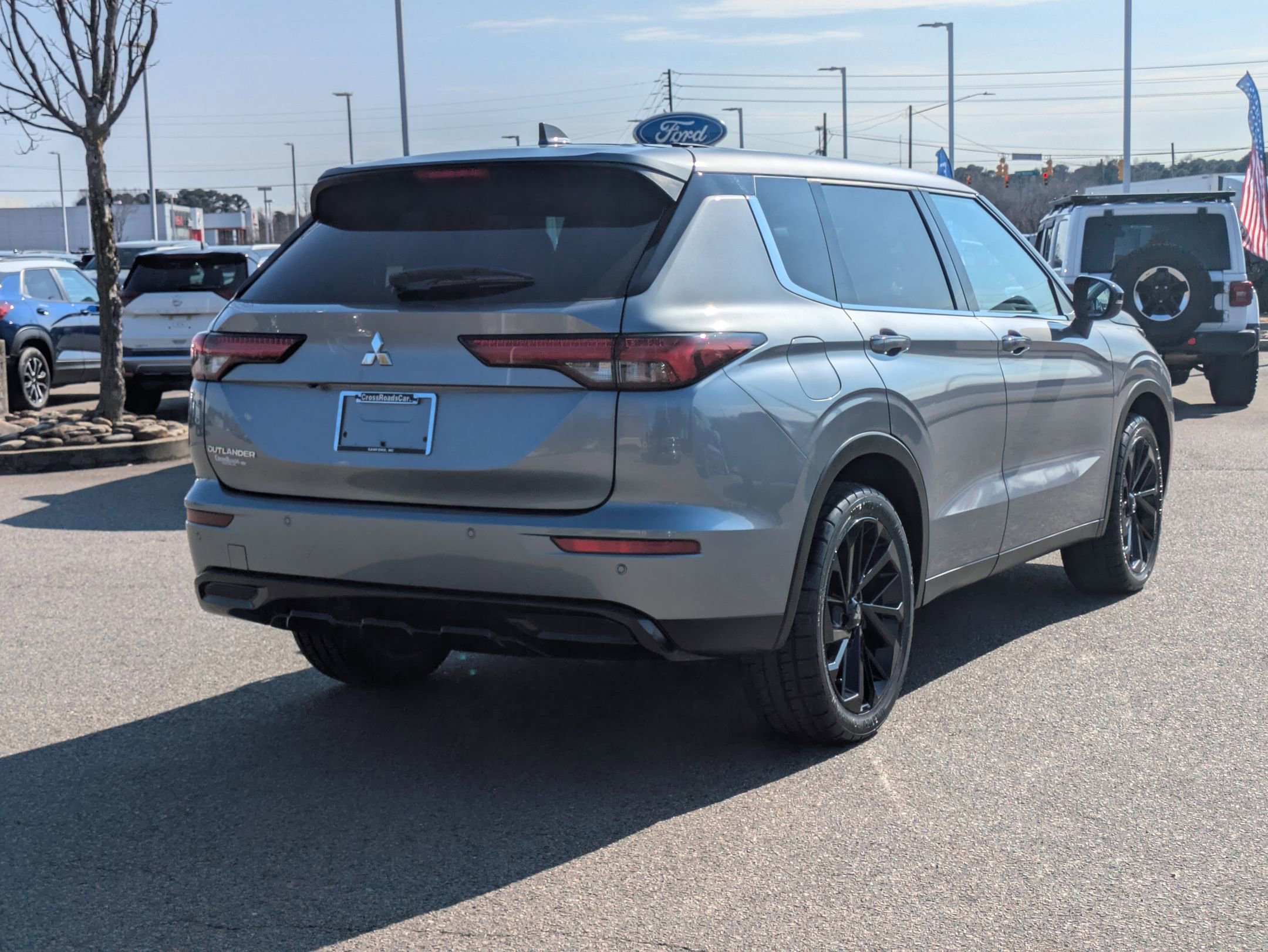 Used 2022 Mitsubishi Outlander SE image 4