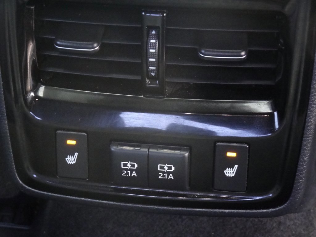 Used 2019 Toyota Avalon Limited image 17