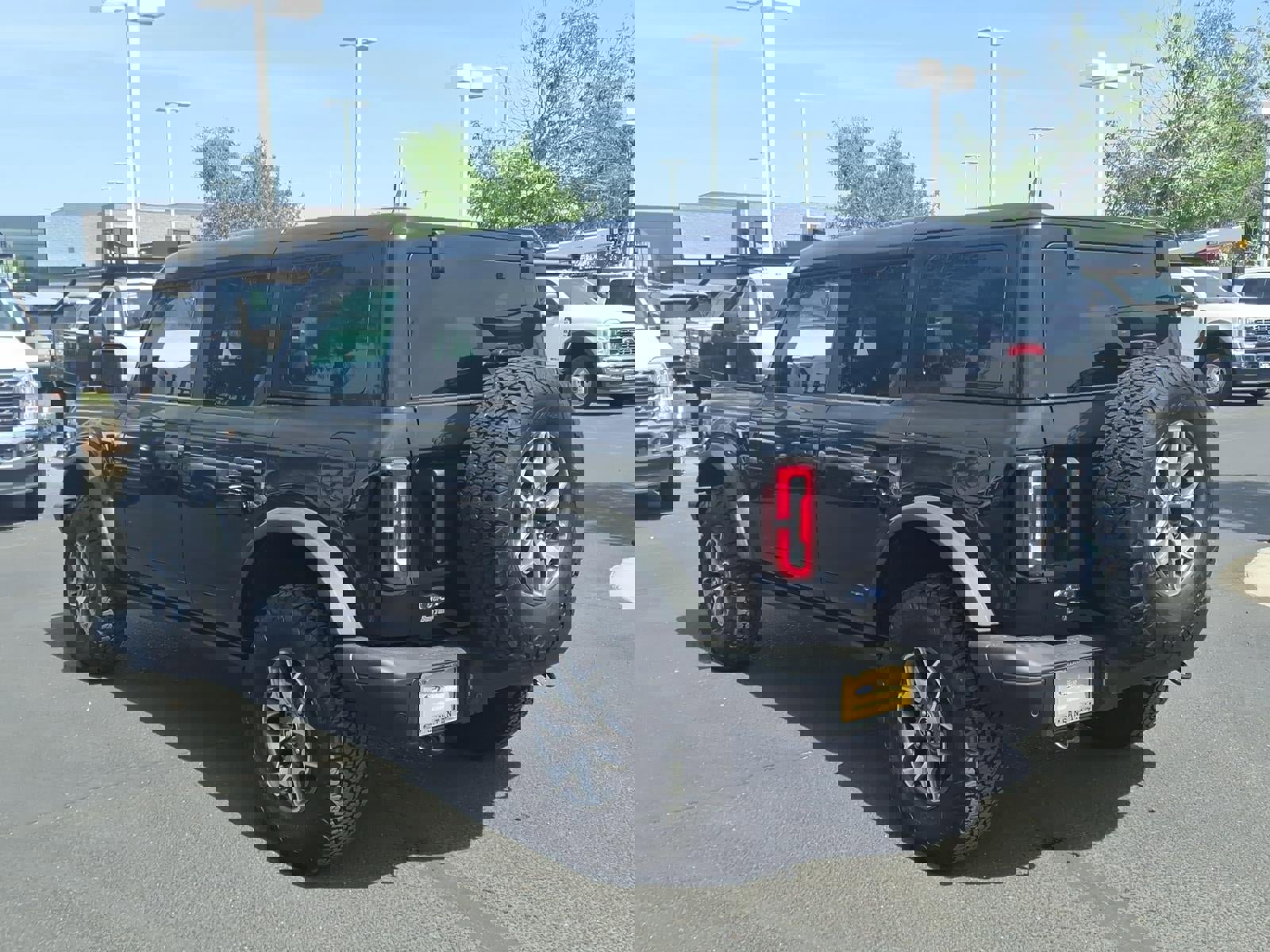 Certified 2025 Ford Bronco Badlands image 3