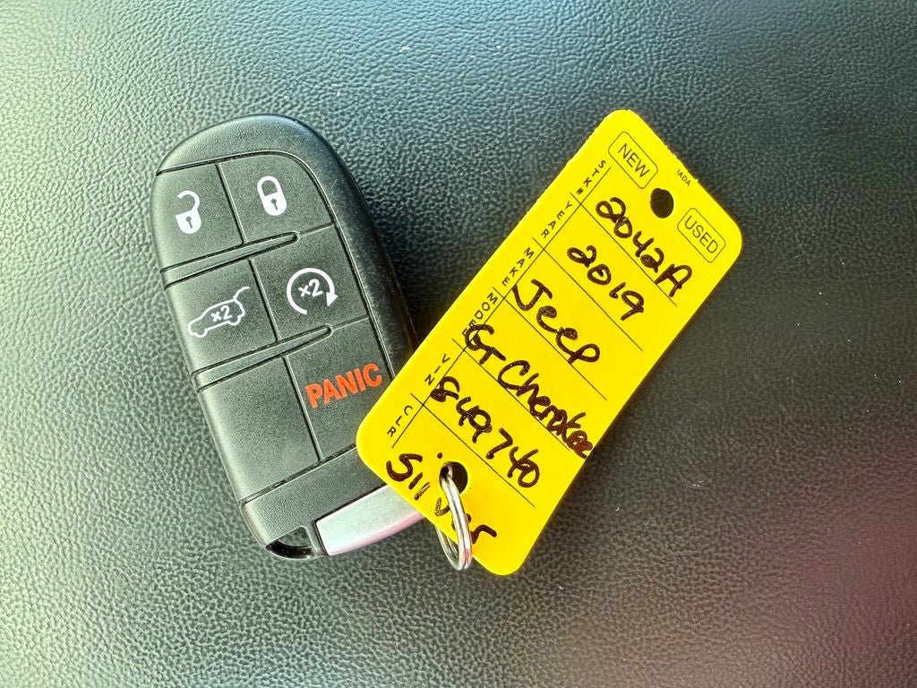 Used 2019 Jeep Grand Cherokee Altitude AWD/4WD image 28