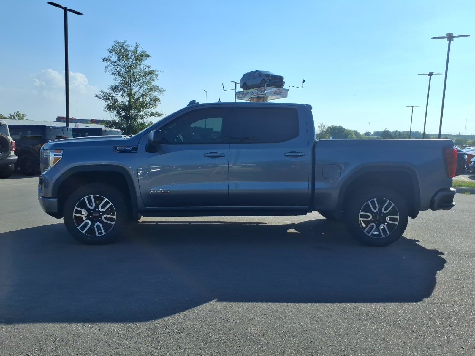 Used 2021 GMC Sierra 1500 AT4 w/ AT4 Premium Package AWD/4WD image 6