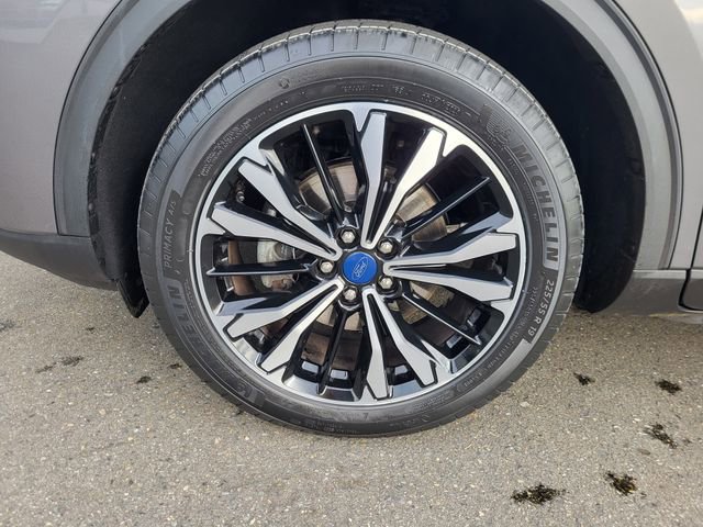 Certified 2022 Ford Escape SE w/ SE Sport Appearance Package image 15